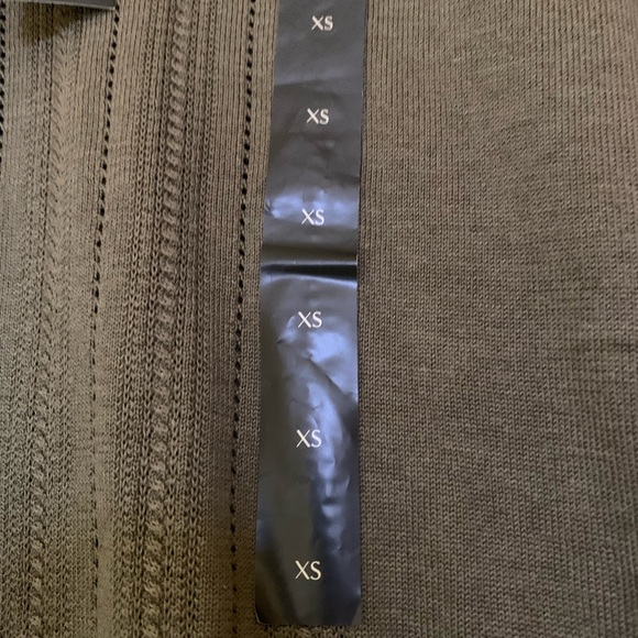 Banana Republic Factory Sweater - Picture 5 of 9